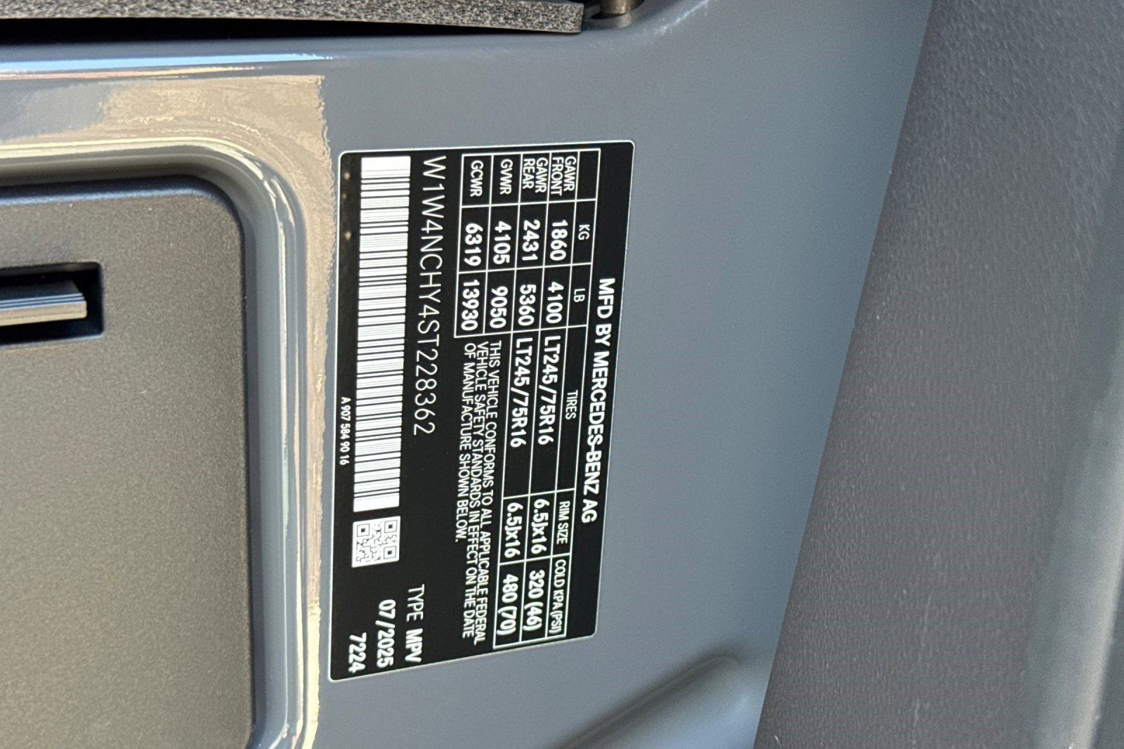 New 2025 Mercedes-Benz Sprinter 2500 image 31
