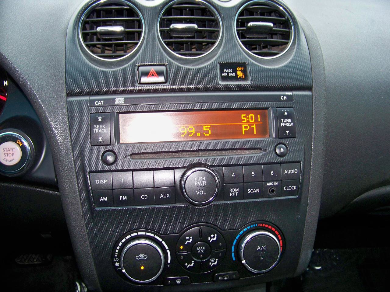 Used 2011 Nissan Altima 2.5 S FWD image 21
