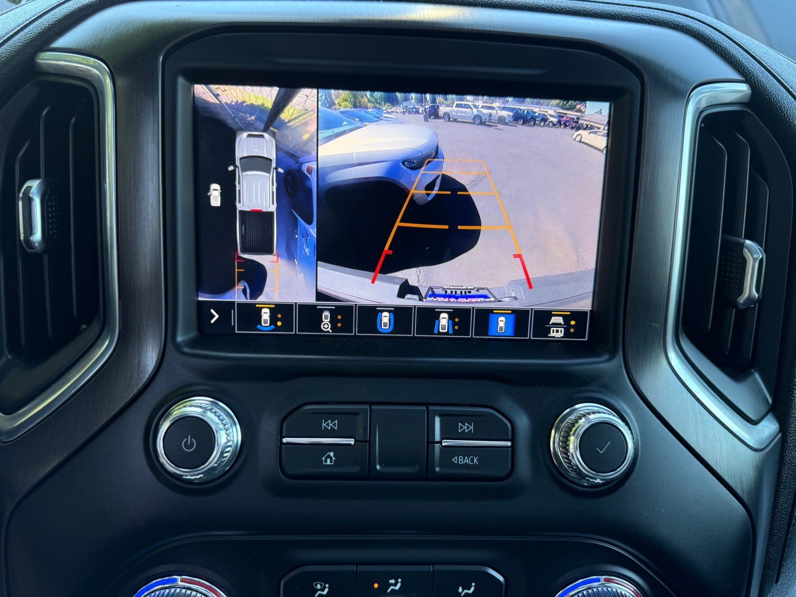 Used 2020 GMC Sierra 3500 AT4 w/ AT4 Premium Package AWD/4WD image 23