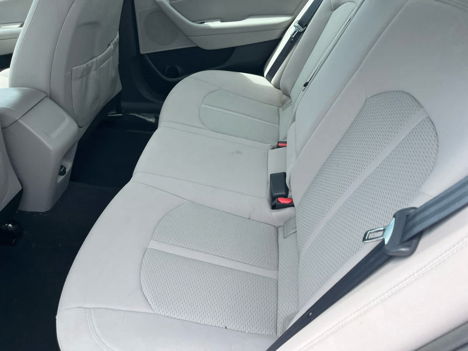 Used 2015 Hyundai Sonata SE w/ Option Group 09 FWD image 8