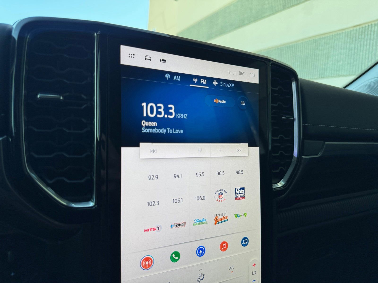 Used 2024 Ford Ranger Lariat w/ Advanced Towing Package image 28