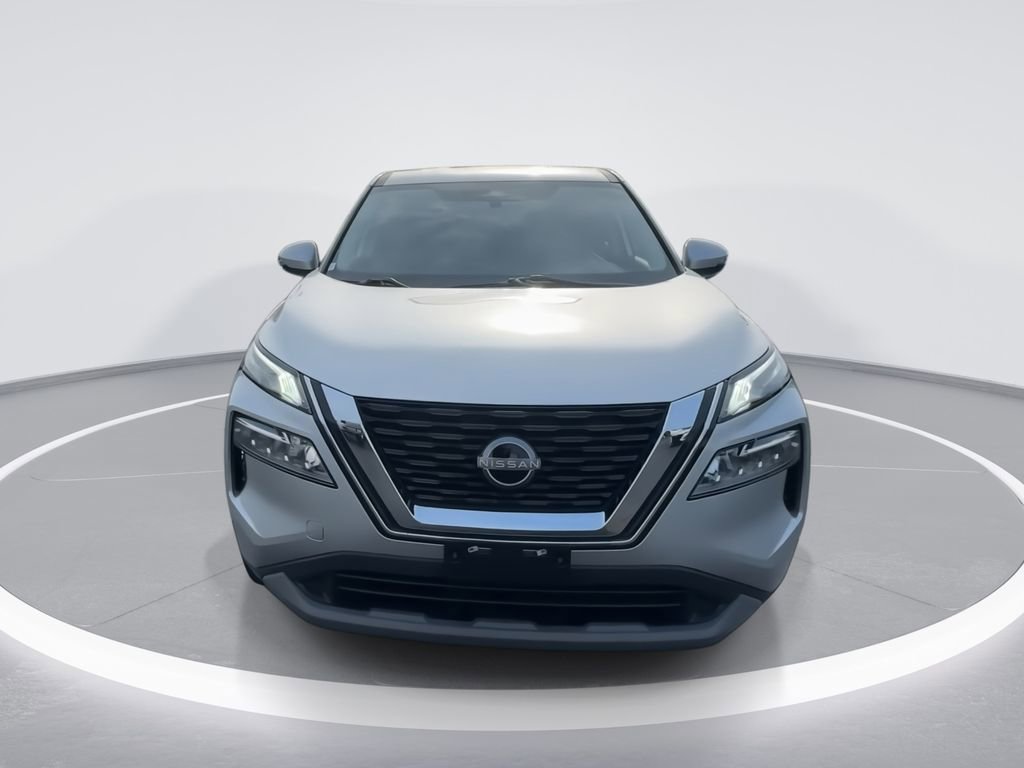 Used 2023 Nissan Rogue SV AWD/4WD image 3