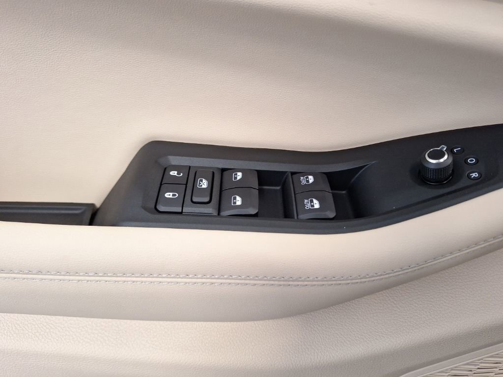 New 2025 Jeep Grand Cherokee Limited w/ Black Appearance Package image 5