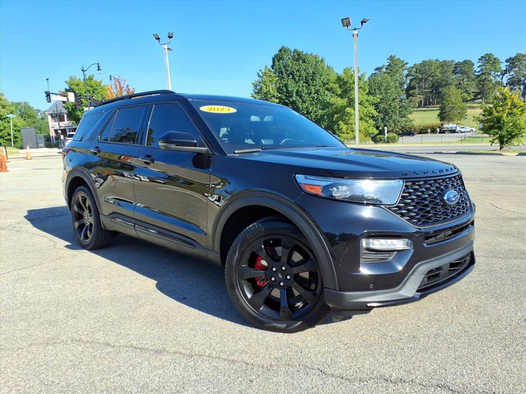 Used 2023 Ford Explorer ST w/ Equipment Group 401A AWD/4WD image 3