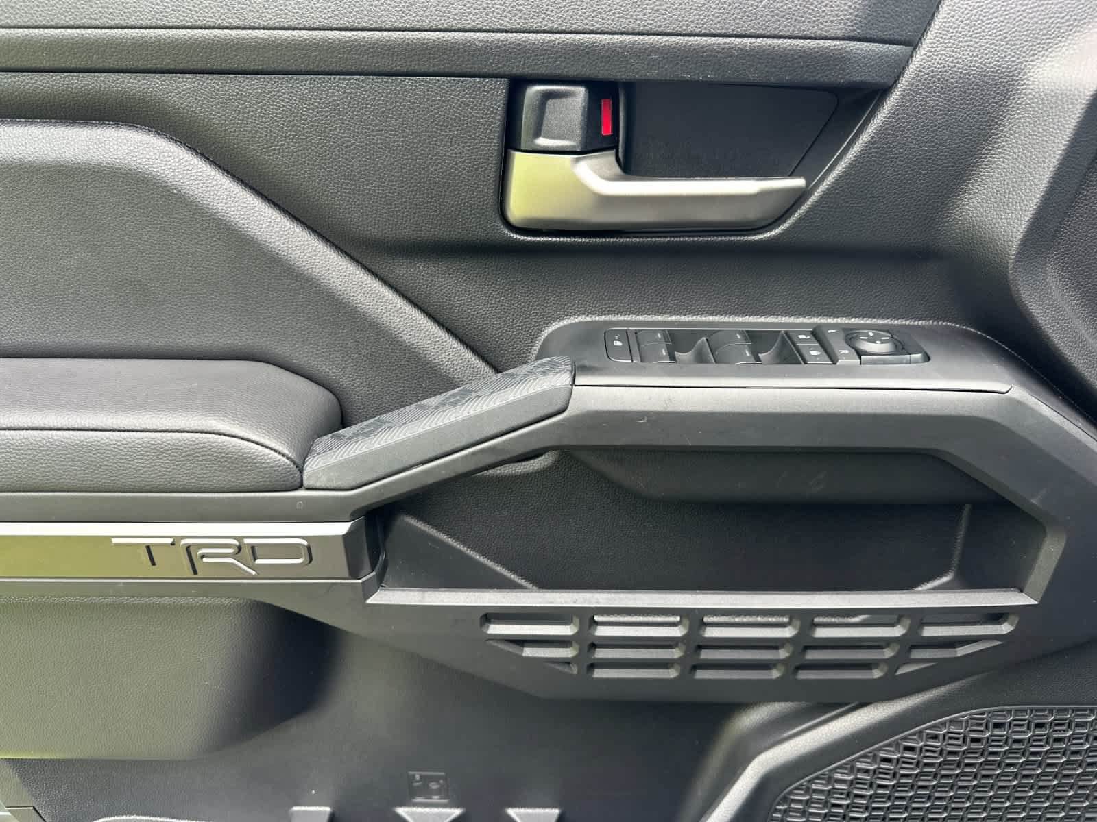 Used 2024 Toyota Tacoma TRD Sport RWD image 12