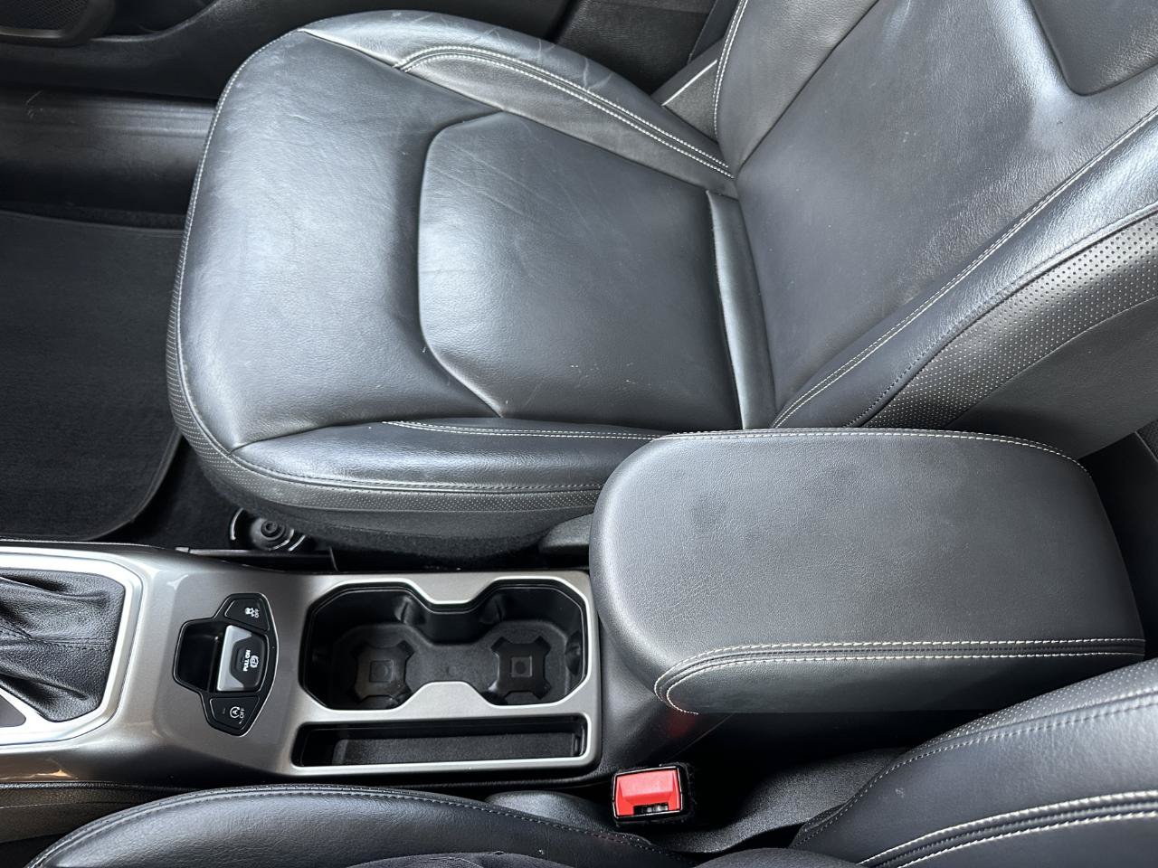 Used 2020 Jeep Renegade Limited w/ UConnect 8.4 Nav Group AWD/4WD image 54