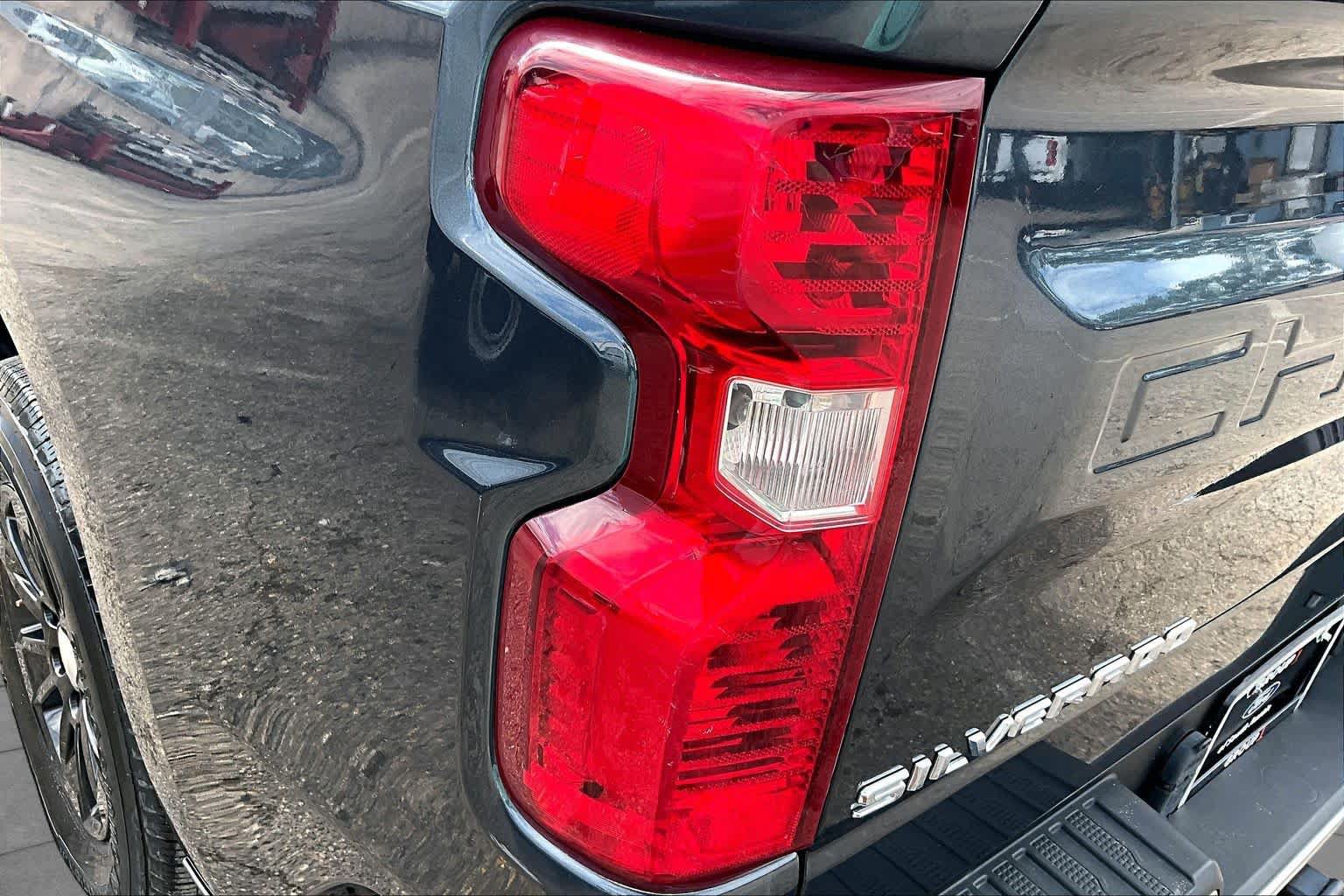 Used 2021 Chevrolet Silverado 1500 LT RWD image 28