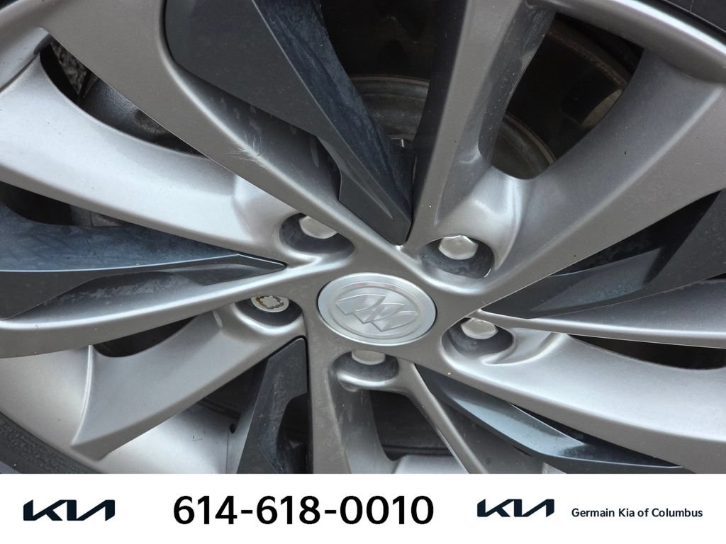 Used 2021 Buick Encore GX Preferred w/ Sport Touring Package FWD image 12