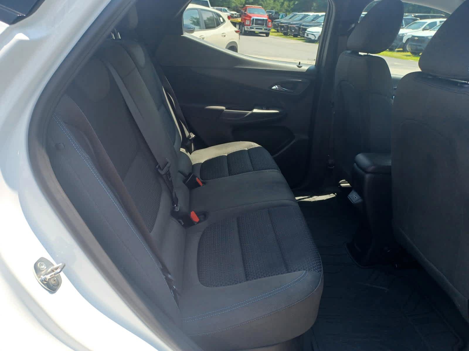 Used 2023 Chevrolet Bolt EUV LT w/ Comfort Package FWD image 15