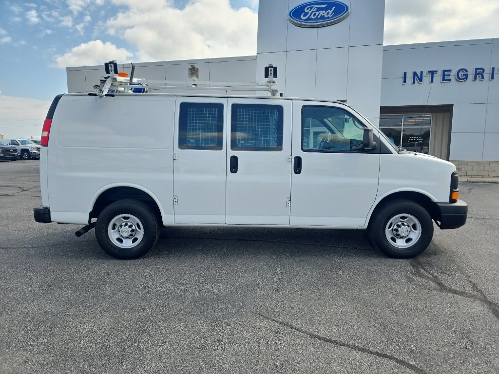 Used 2015 Chevrolet Express 2500 RWD image 5