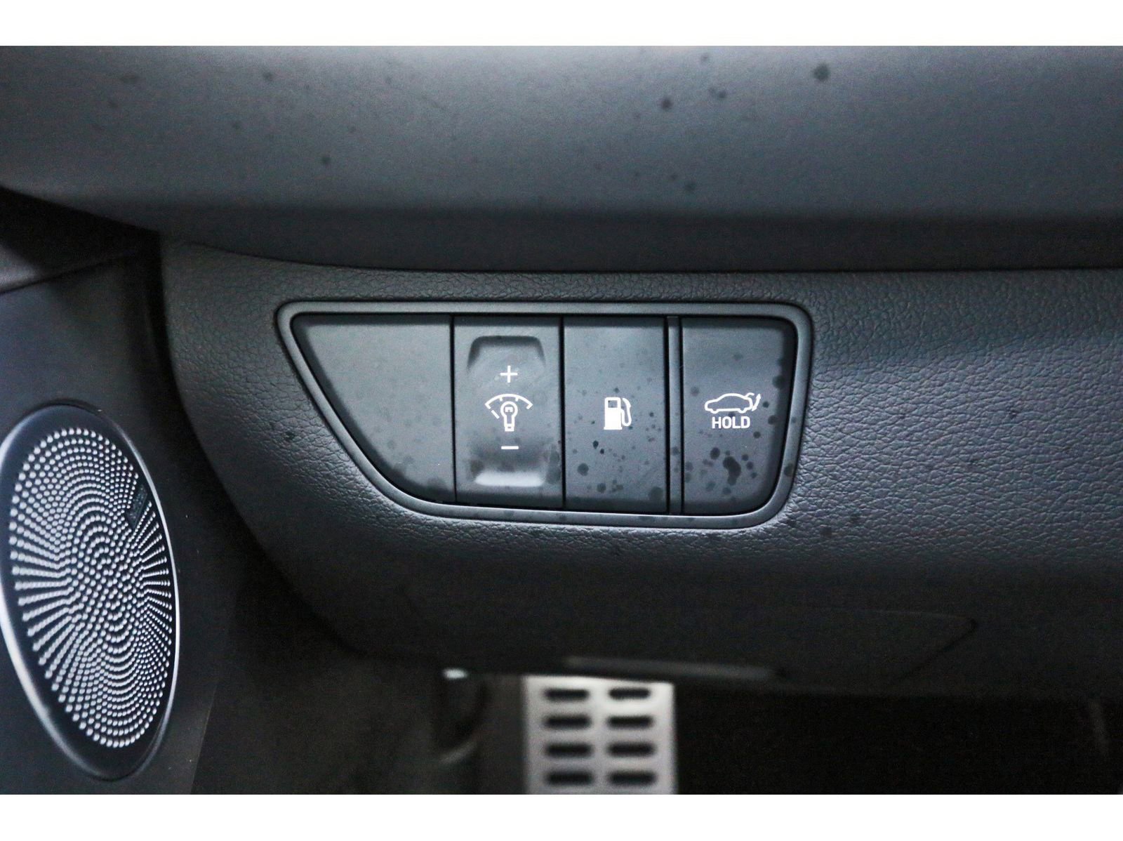 Used 2025 Genesis G70 3.3T Advanced w/ Sport Prestige Package image 21