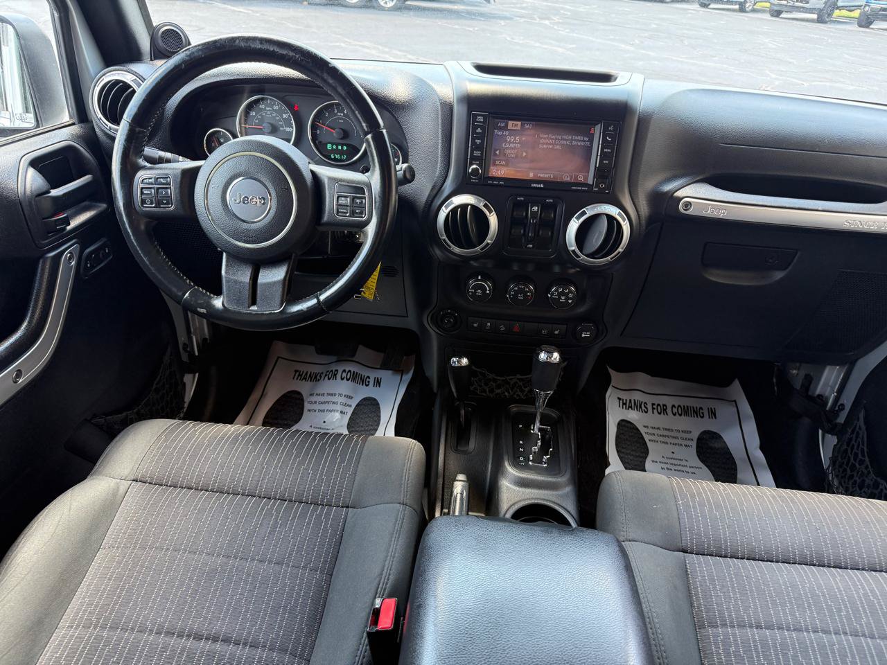 Used 2012 Jeep Wrangler Unlimited Sahara w/ Connectivity Group AWD/4WD image 19