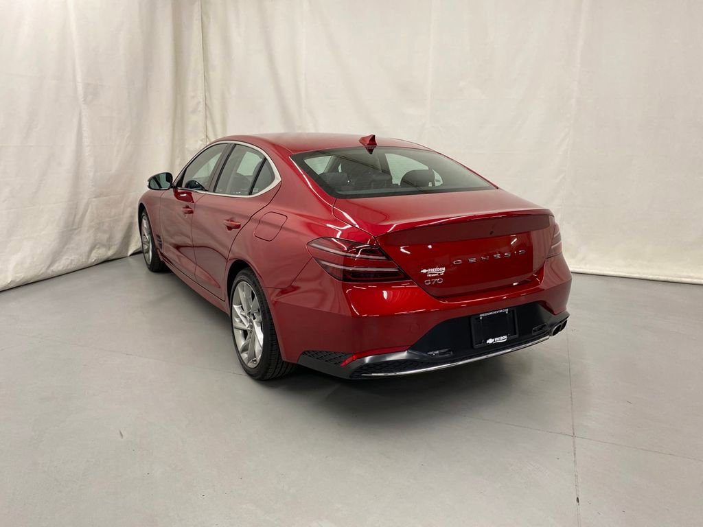 Used 2022 Genesis G70 2.0T image 5