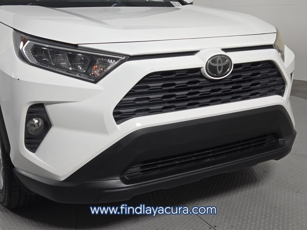 Used 2019 Toyota RAV4 XLE w/ Convenience Package FWD image 10