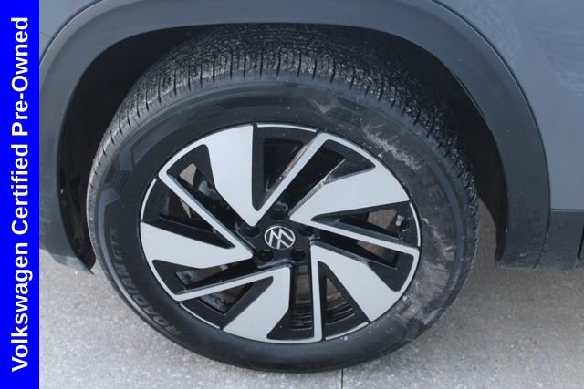 Used 2025 Volkswagen Atlas SE image 13