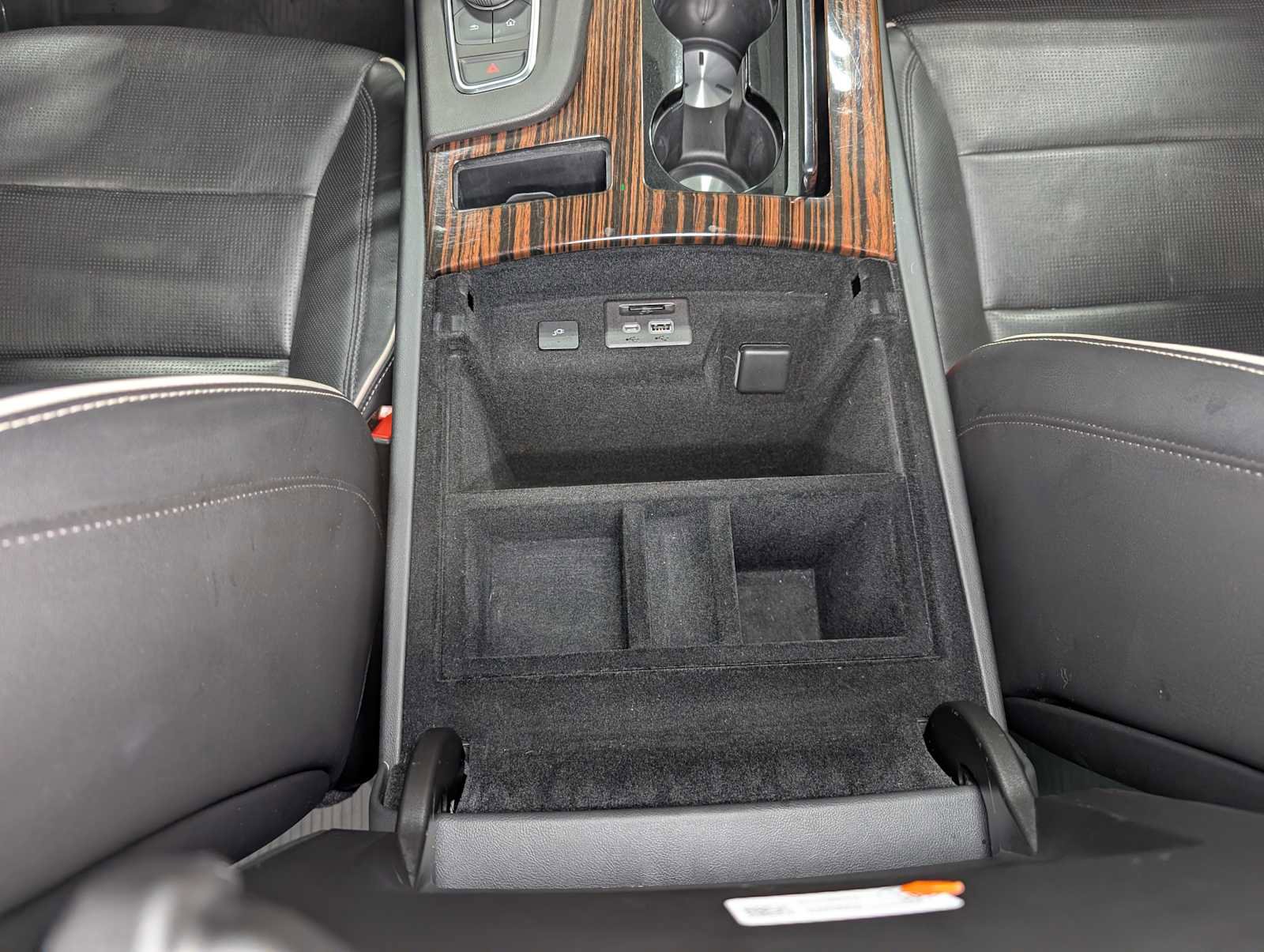 Certified 2021 Cadillac Escalade Premium Luxury image 20