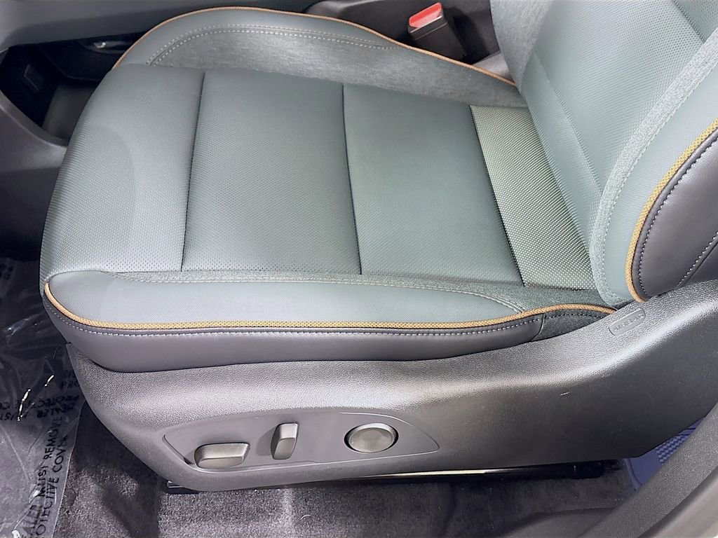 New 2026 GMC Acadia AT4 w/ Luxury Package image 19