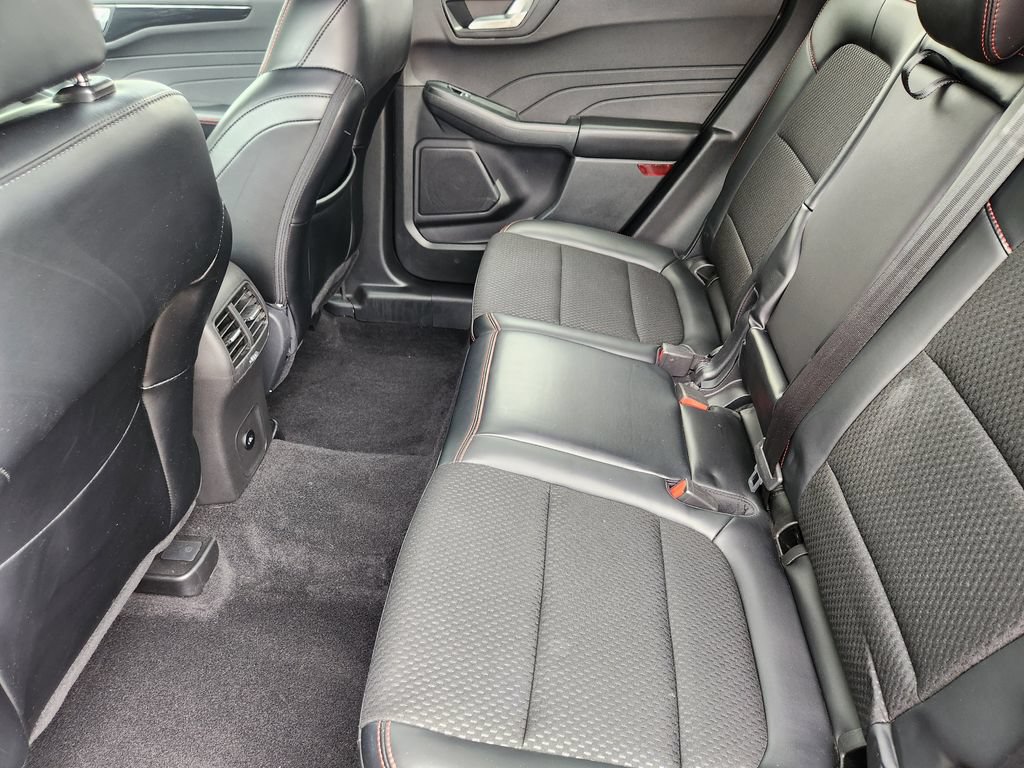 Used 2025 Ford Escape ST-Line Select AWD/4WD image 19