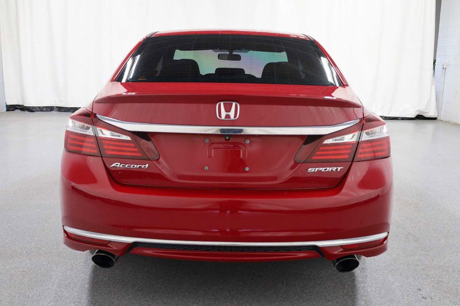 Used 2016 Honda Accord Sport image 7