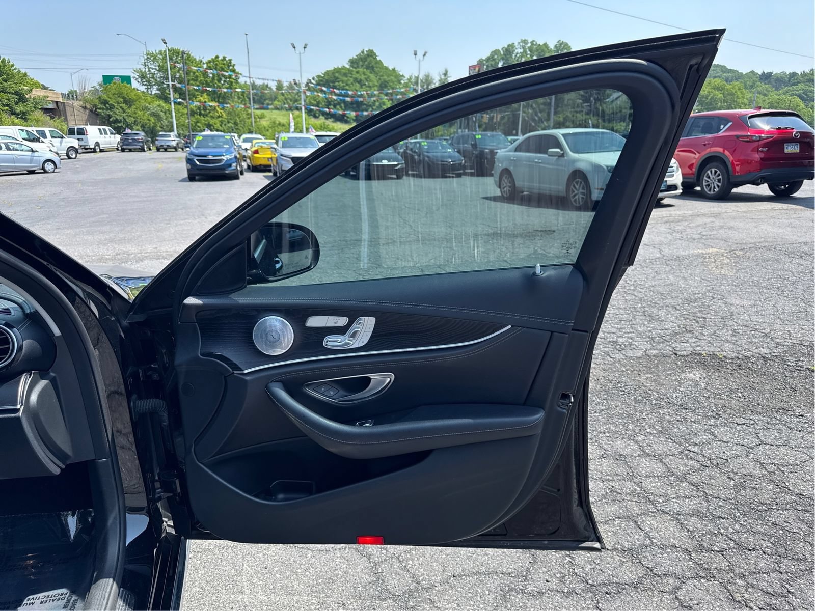 Used 2018 Mercedes-Benz E 300 4MATIC image 21
