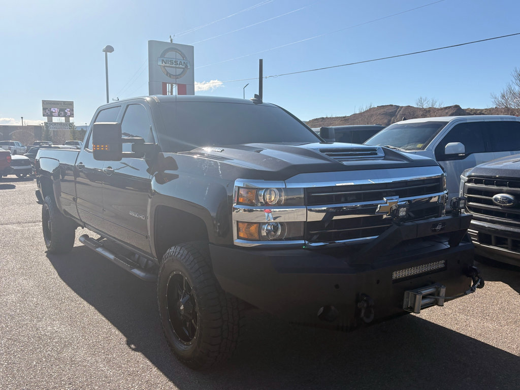 Used 2018 Chevrolet Silverado 2500 LT w/ LT Convenience Package AWD/4WD image 7