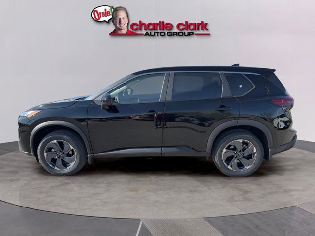 Certified 2025 Nissan Rogue SV image 3