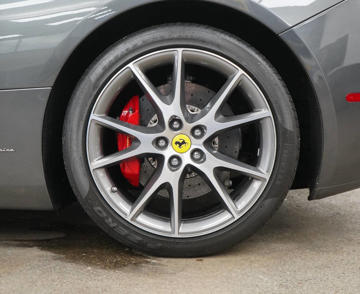Used 2011 Ferrari California Base 2dr Convertible image 13