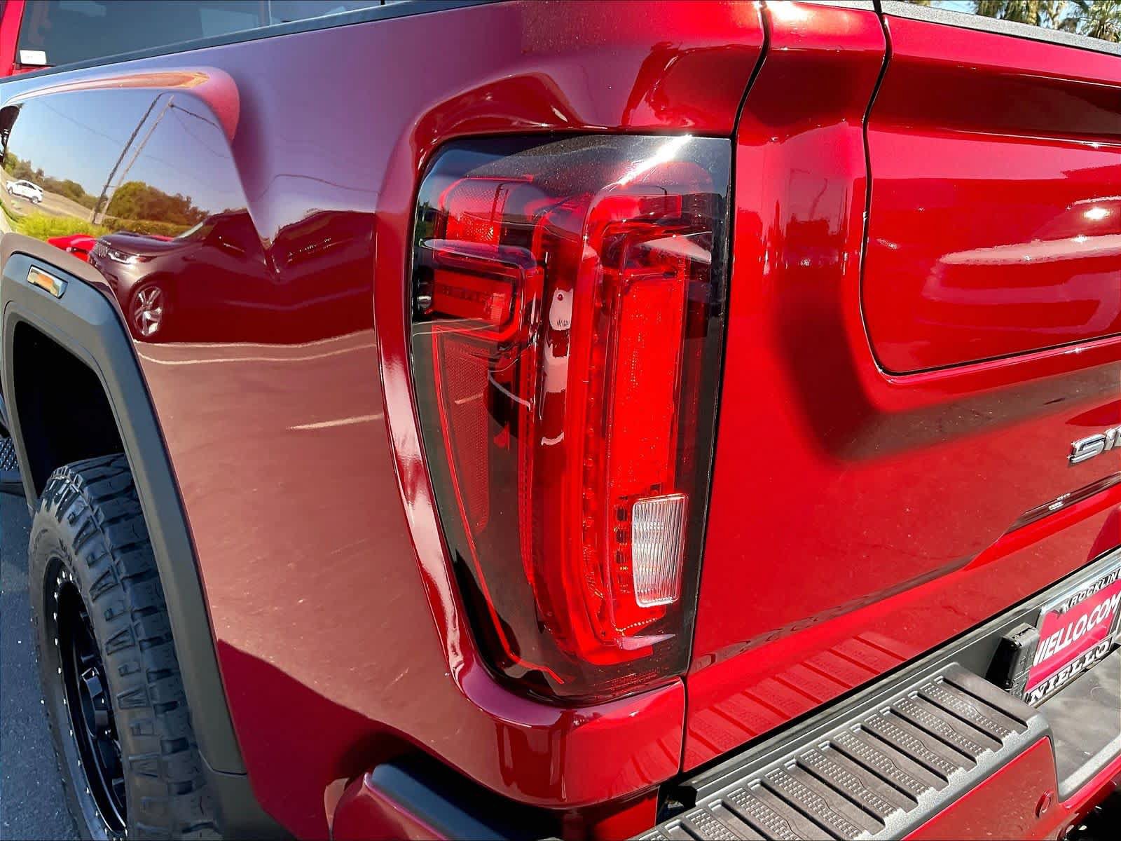 Used 2022 GMC Sierra 2500 AT4 w/ AT4 Preferred Package AWD/4WD image 29