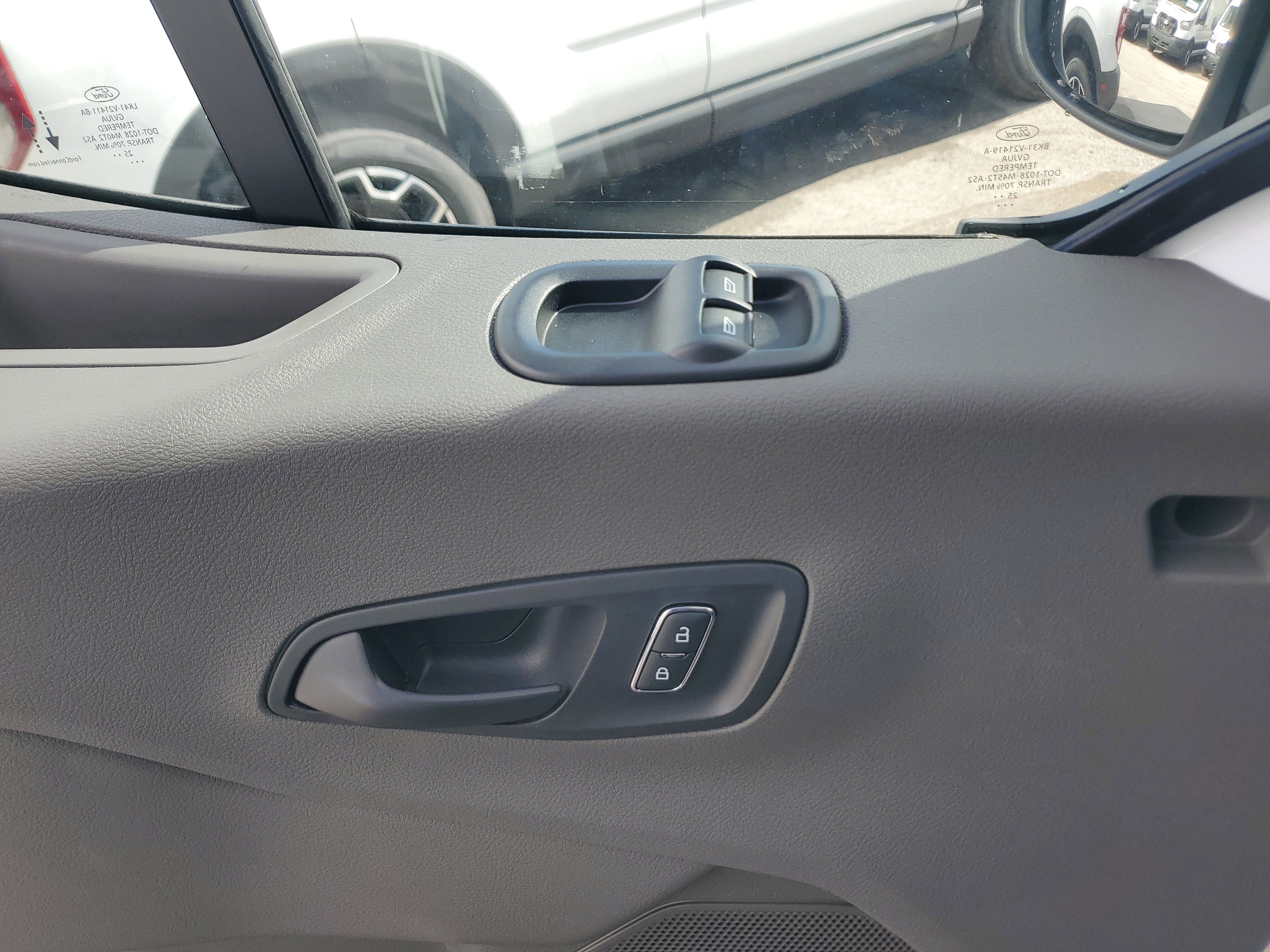 New 2026 Ford Transit 250 148 Medium Roof w/ Load Area Protection Package image 17