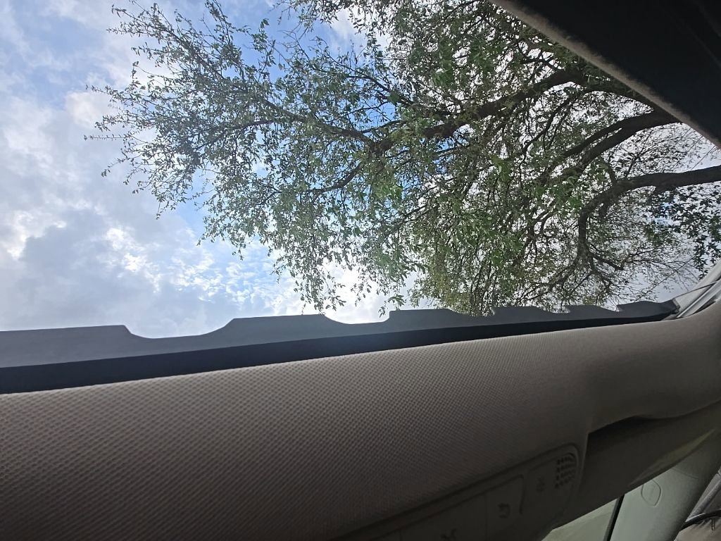 Used 2018 Mercedes-Benz E 400 4MATIC Wagon image 19