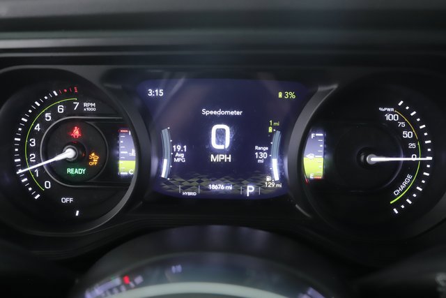 Used 2025 Jeep Wrangler Unlimited Sahara image 19