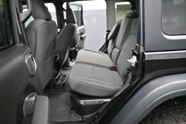 Used 2024 Jeep Wrangler Unlimited AWD/4WD image 13