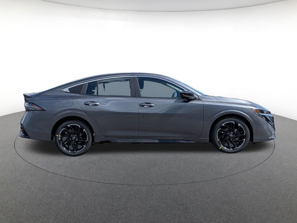New 2026 Nissan Sentra SR FWD image 4
