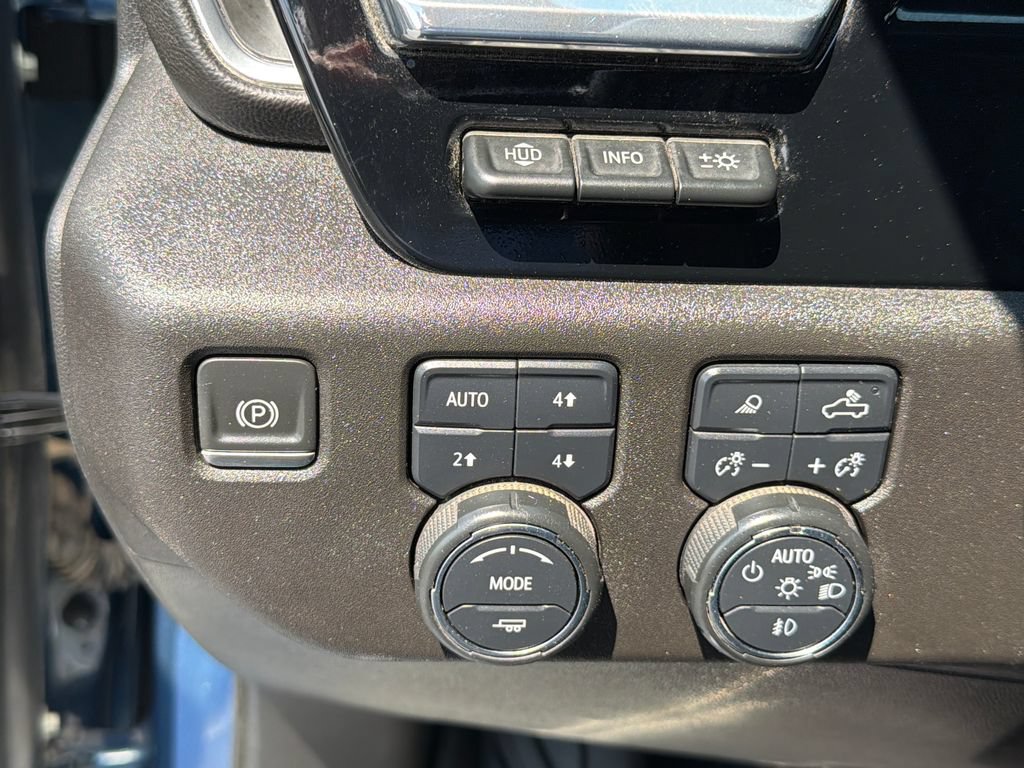 Certified 2024 Chevrolet Silverado 1500 LTZ AWD/4WD image 33