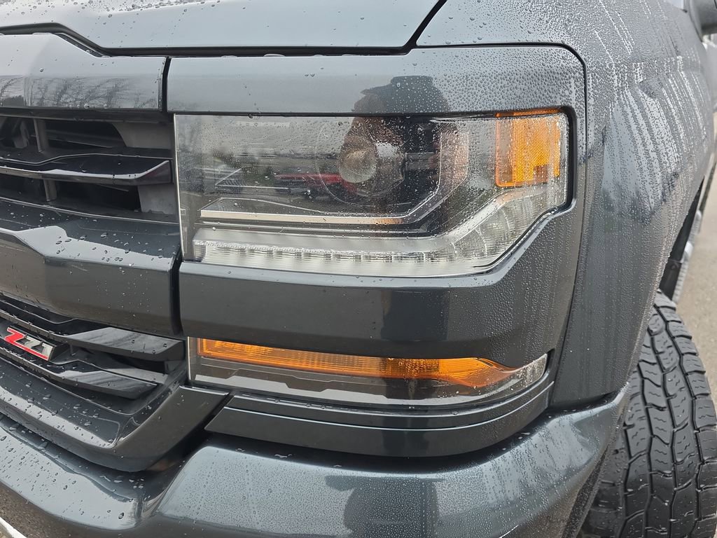 Certified 2018 Chevrolet Silverado 1500 LT w/ All Star Edition image 33