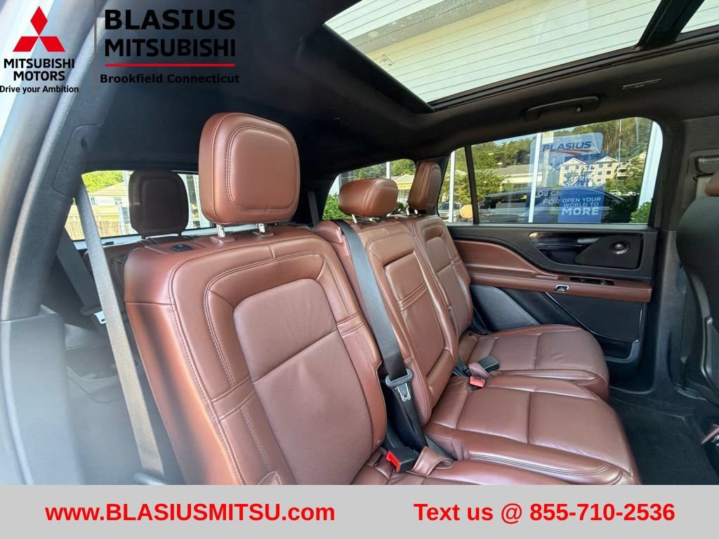 Used 2025 Lincoln Aviator Reserve AWD/4WD image 44
