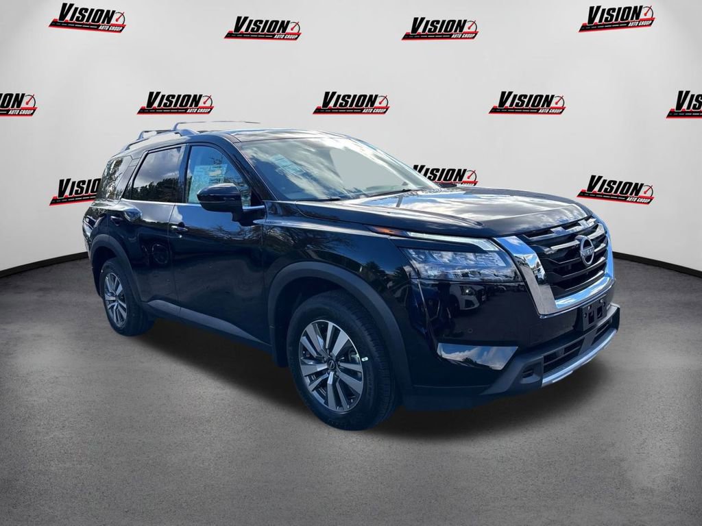 New 2025 Nissan Pathfinder SL video 3