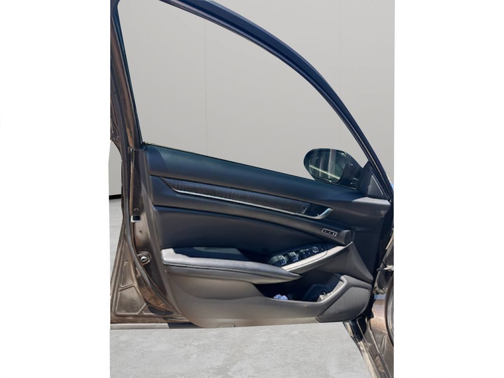 Used 2018 Honda Accord EX-L image 7