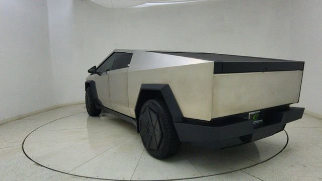 Used 2024 Tesla Cybertruck AWD Crew Cab image 64