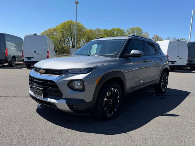 Used 2023 Chevrolet TrailBlazer LT w/ Convenience Package FWD image 3