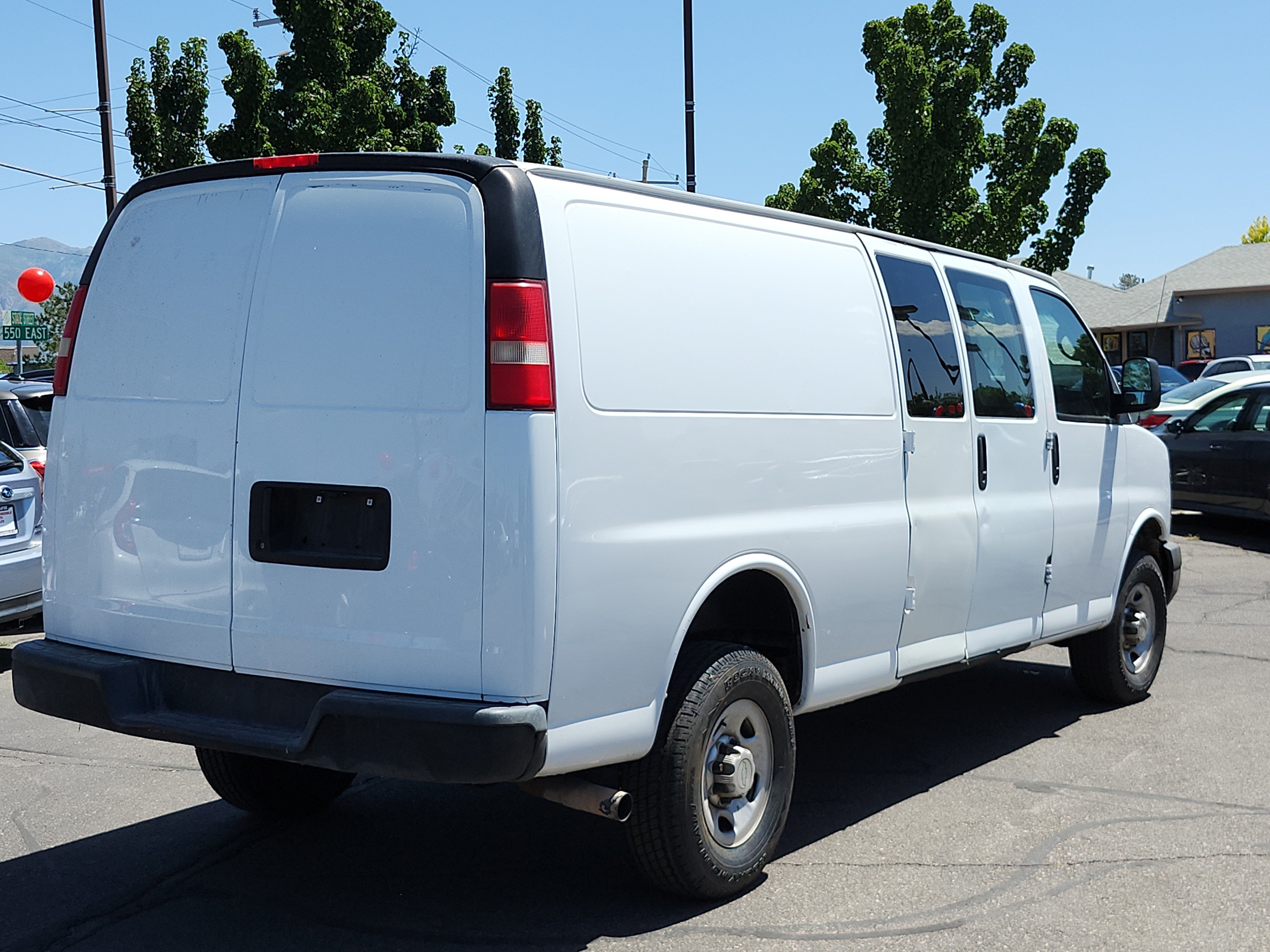 Used 2015 Chevrolet Express 3500 Extended RWD image 6