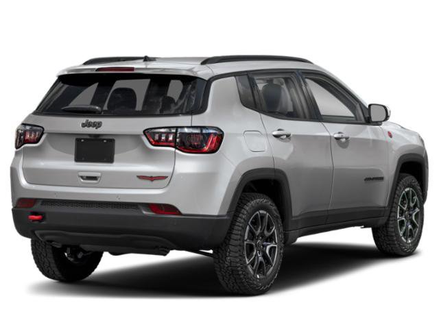 Used 2025 Jeep Compass Trailhawk video 2