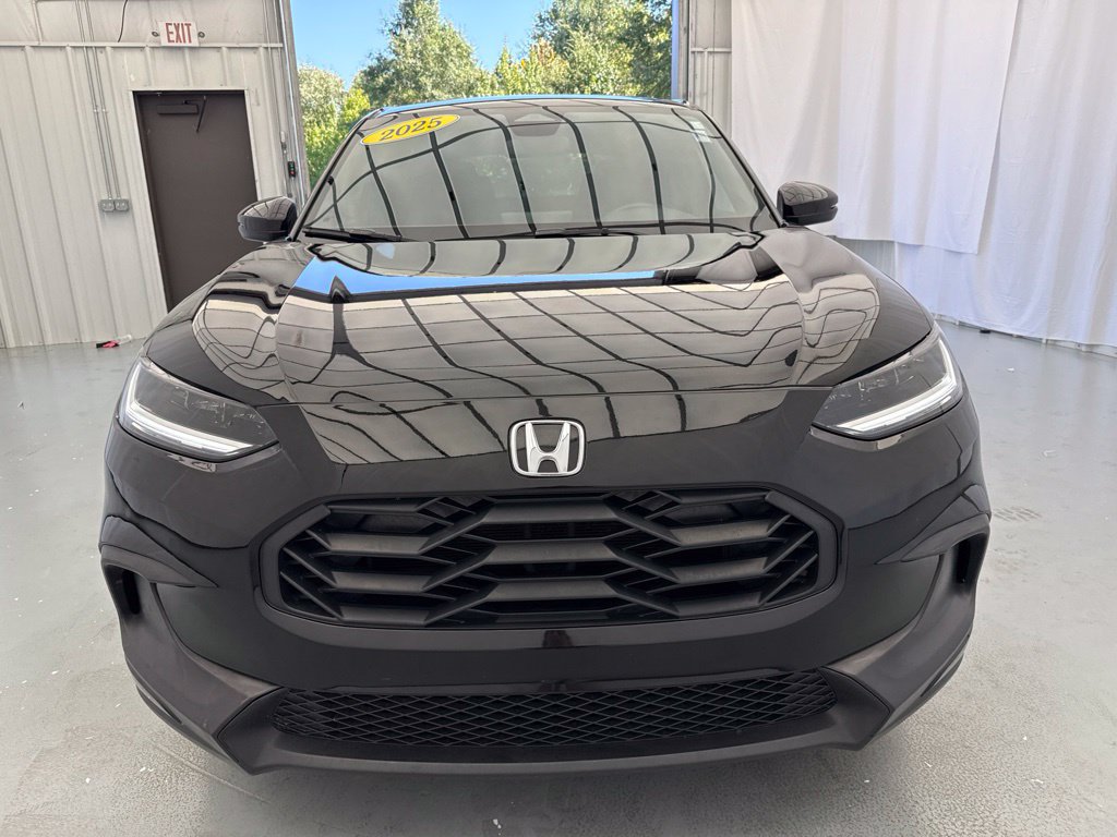Used 2025 Honda HR-V Sport image 2