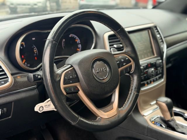 Used 2017 Jeep Grand Cherokee Limited image 8