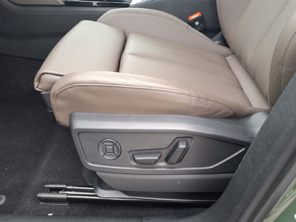 Used 2025 Audi Q5 Prestige AWD/4WD image 14