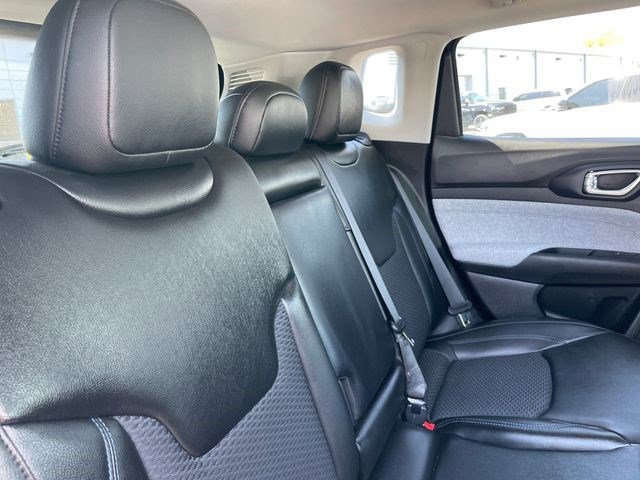 Used 2022 Jeep Compass Latitude w/ Convenience Group AWD/4WD image 20