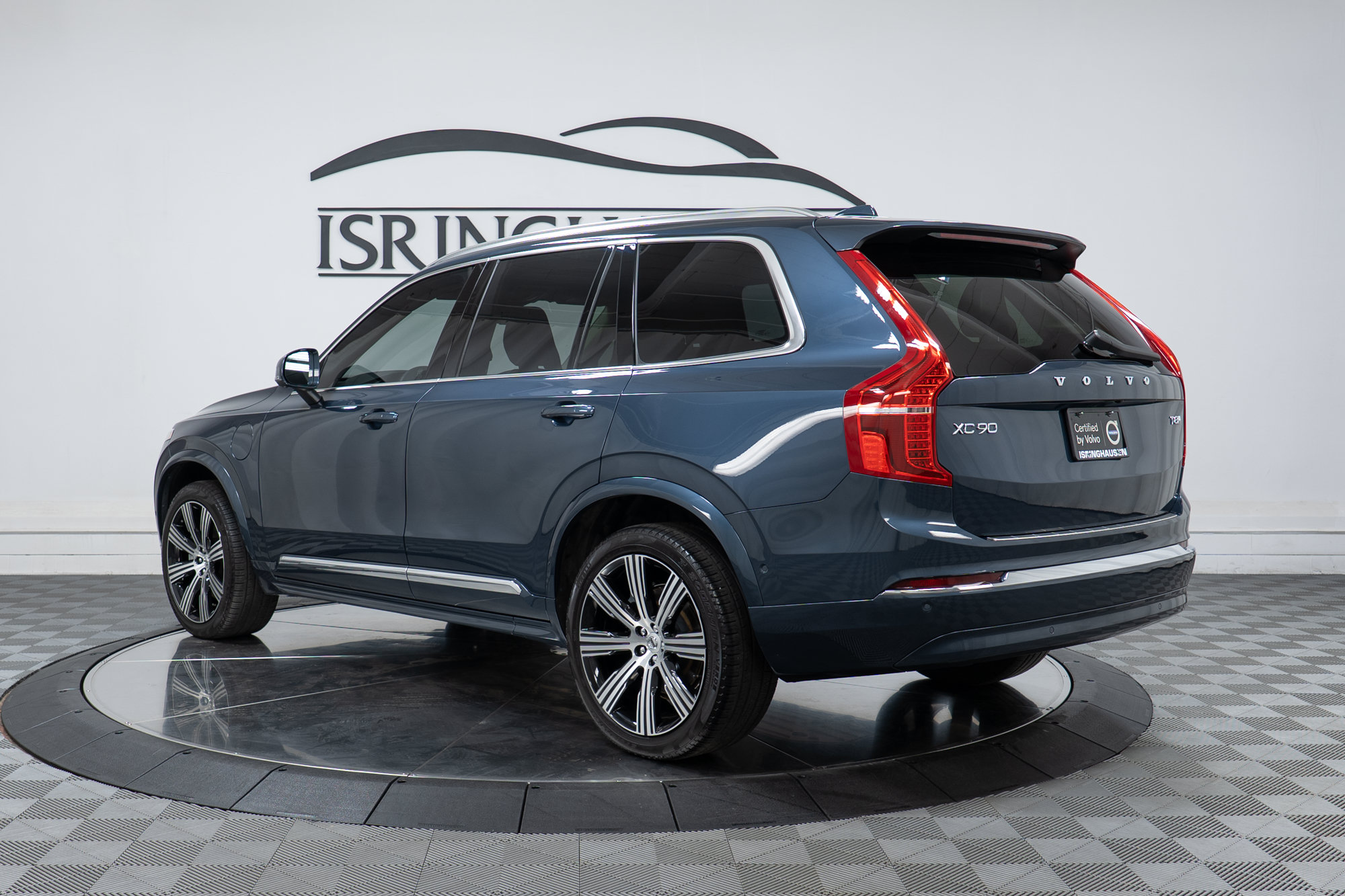 Certified 2025 Volvo XC90 T8 Plus w/ Protection Package Premier AWD/4WD image 7