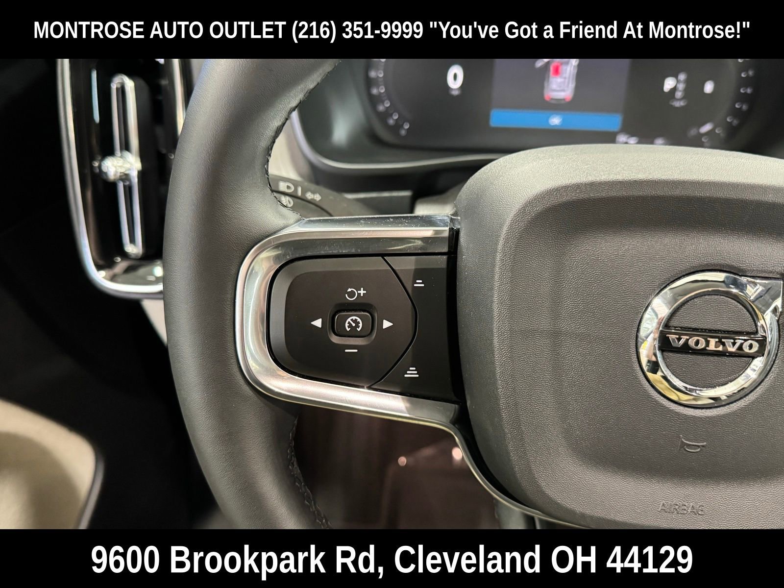 Used 2023 Volvo XC40 B5 Plus w/ Climate Package AWD/4WD image 17