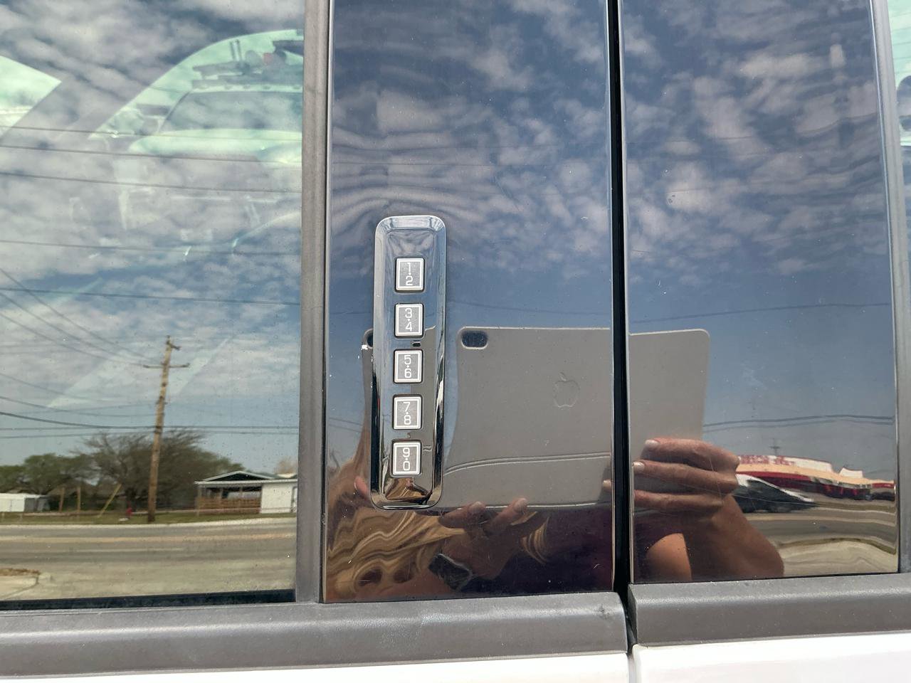 Used 2015 Ford F150 XLT w/ Equipment Group 301A Mid image 12