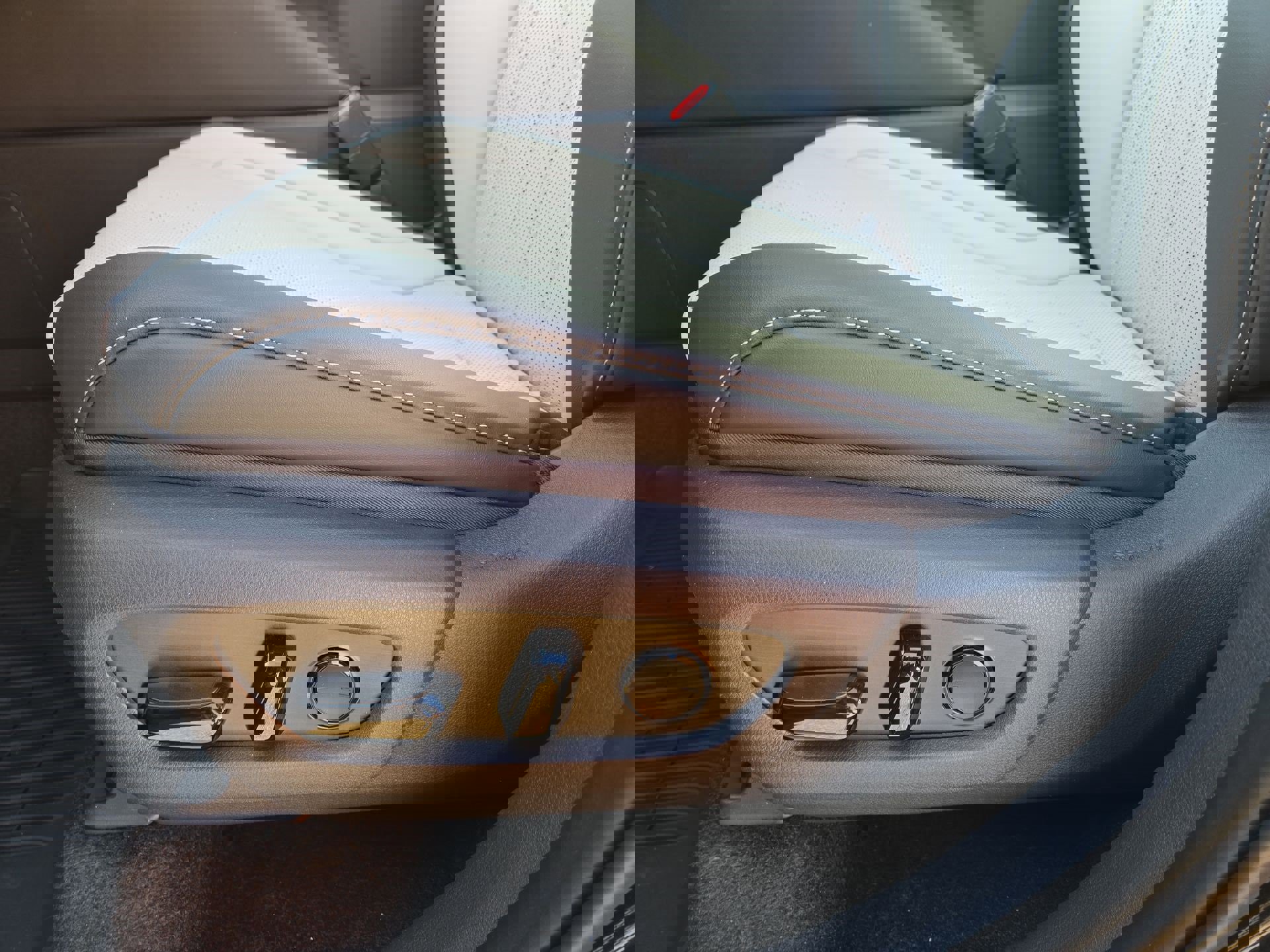 New 2026 Lexus TX 500h 500h F SPORT Performance Premi image 17